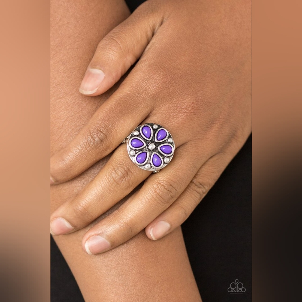 Color Me Cala Lily Ring